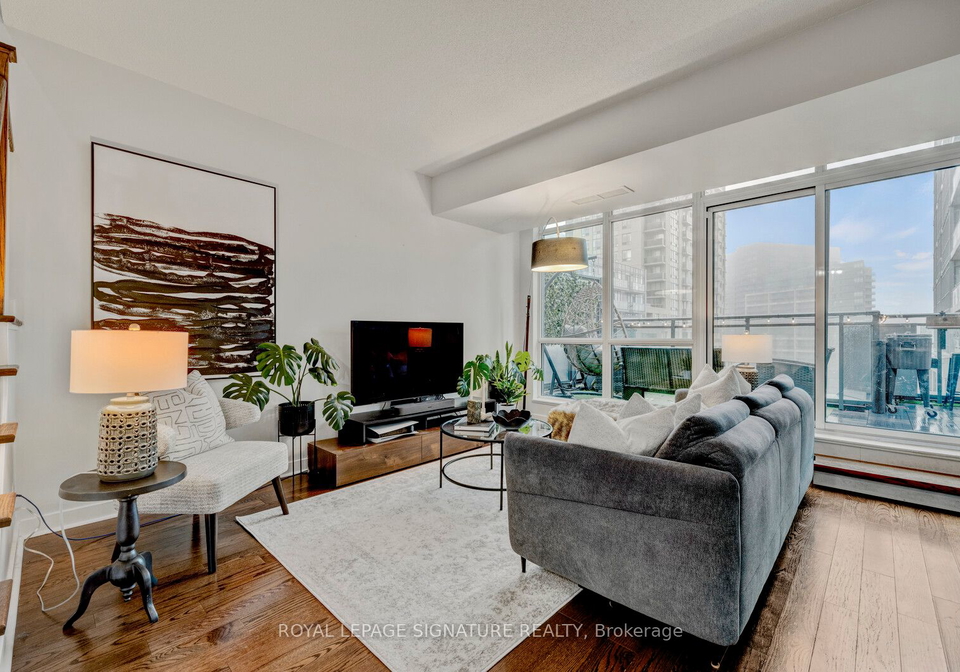 1169-queen-street-toronto-ontario-c8037182
