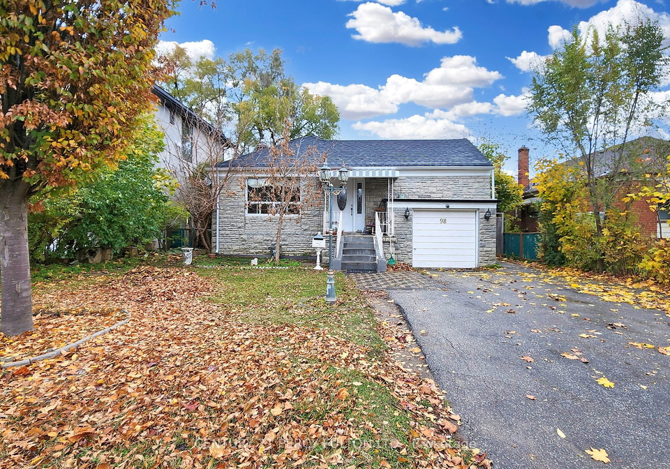 98-charleswood-drive-toronto-ontario-c8120038