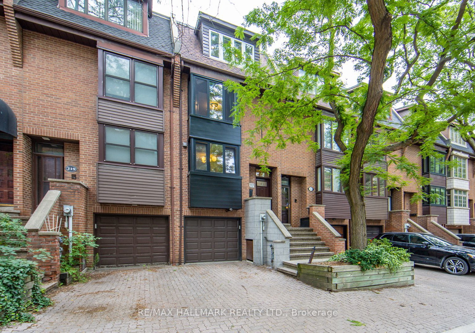 217-mutual-street-toronto-ontario-c8223098
