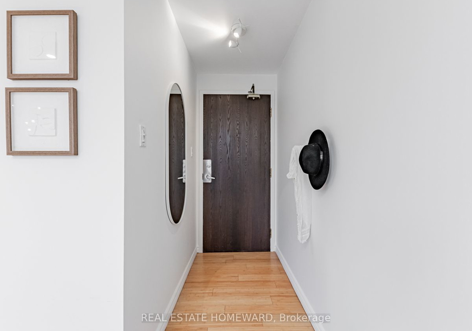 150-beverley-street-toronto-ontario-c8373254
