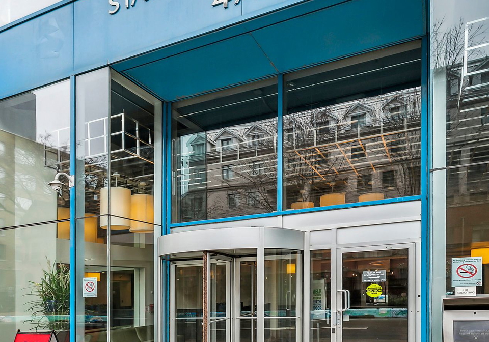 477-richmond-street-w-toronto-ontario-c8397610