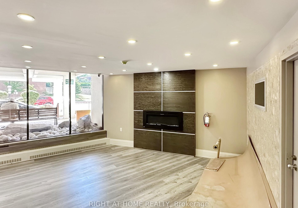 5-vicora-linkway-toronto-ontario-c9033580