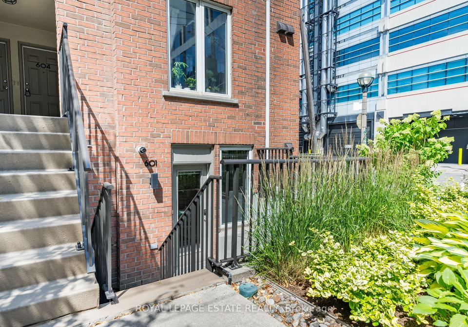 100-strachan-avenue-toronto-ontario-c9043849
