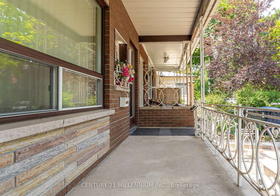 138-robert-street-toronto-ontario-c9052537
