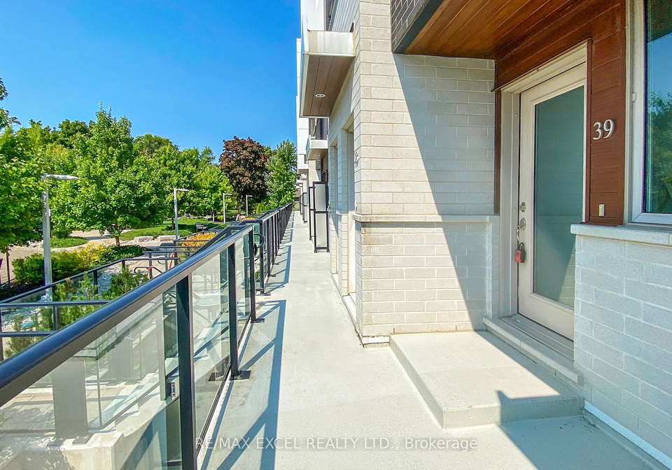 780-sheppard-avenue-e-toronto-ontario-c9367219
