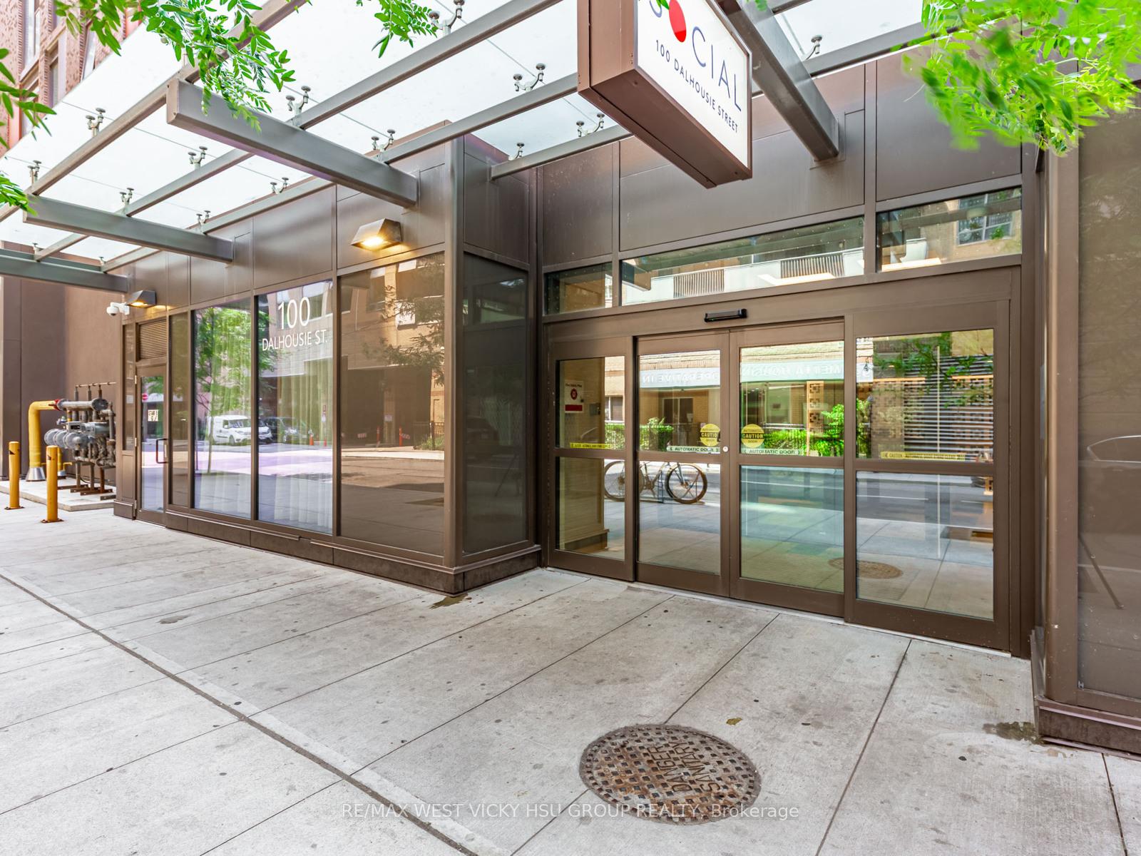 100-dalhousie-street-toronto-ontario-c9394351