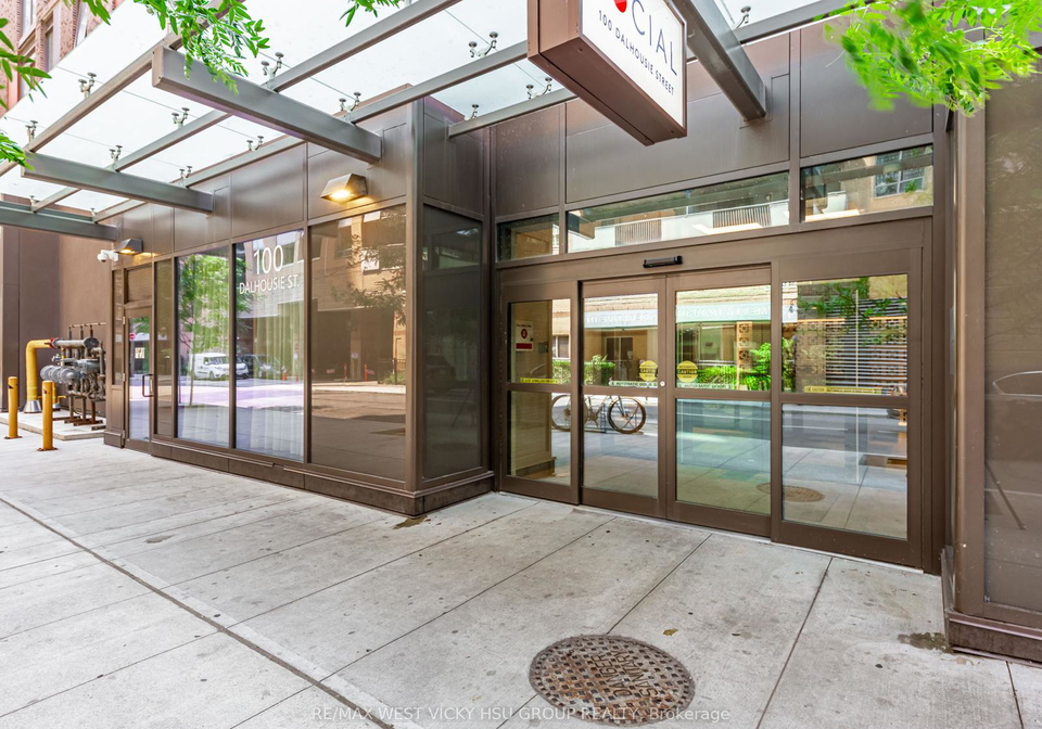 100-dalhousie-street-toronto-ontario-c9394351