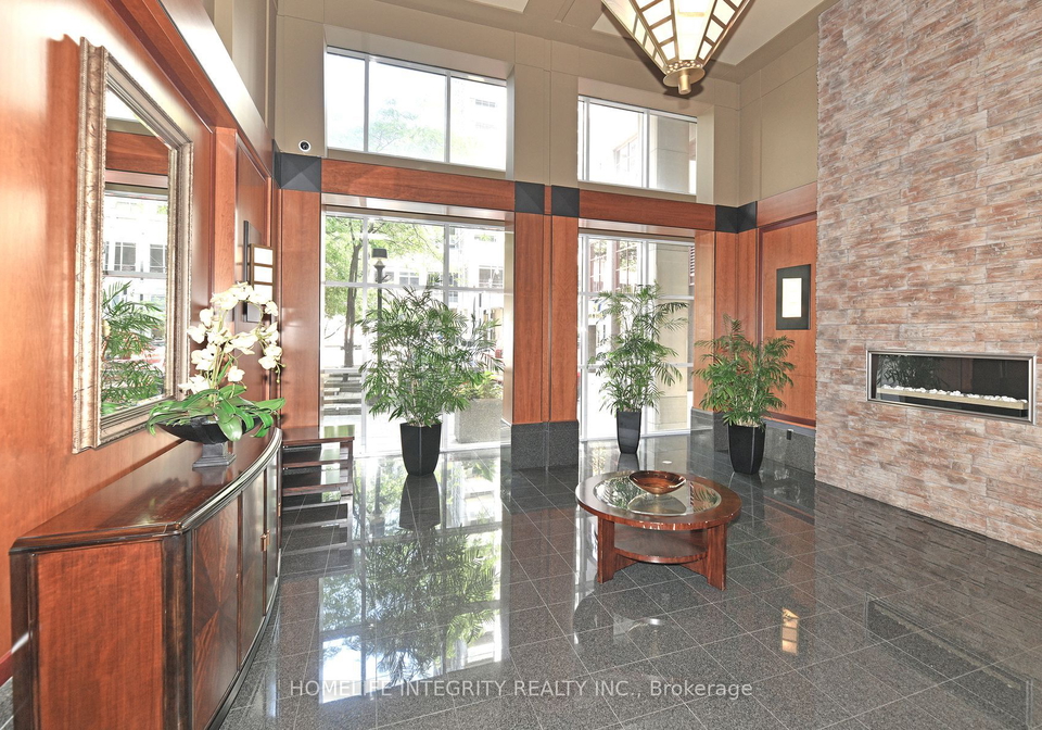 750-bay-street-e-toronto-ontario-c9418476