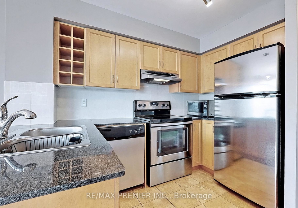 210-victoria-street-toronto-ontario-c9513354