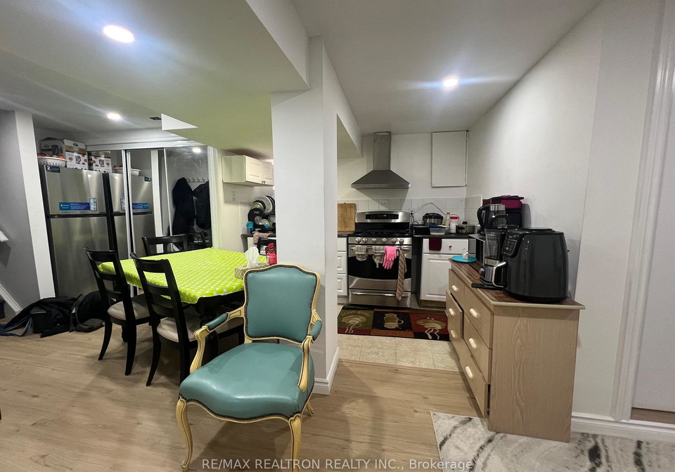 22-brightside-drive-scarborough-ontario-e11989467