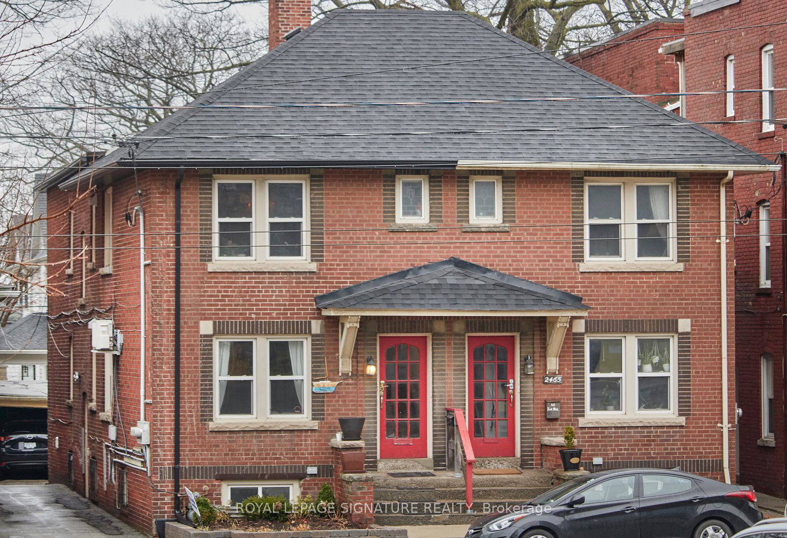 2467-queen-street-e-toronto-ontario-e11992235