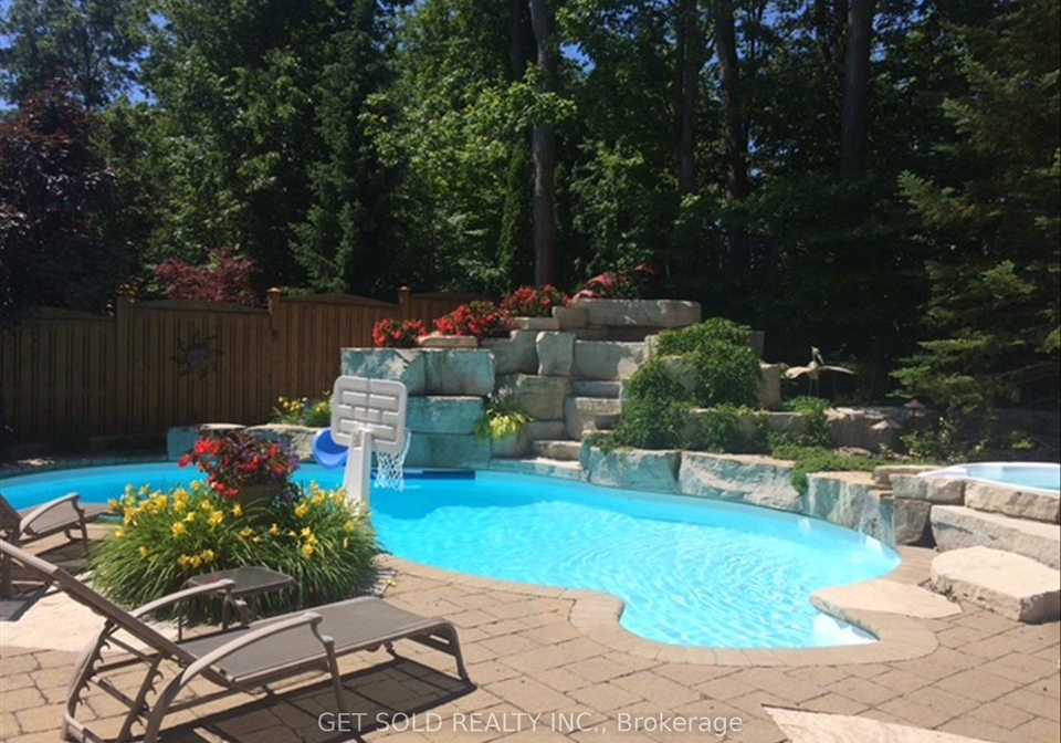 65-preservation-place-whitby-ontario-e11995895