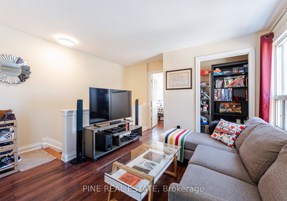 655-coxwell-avenue-toronto-ontario-e12010551