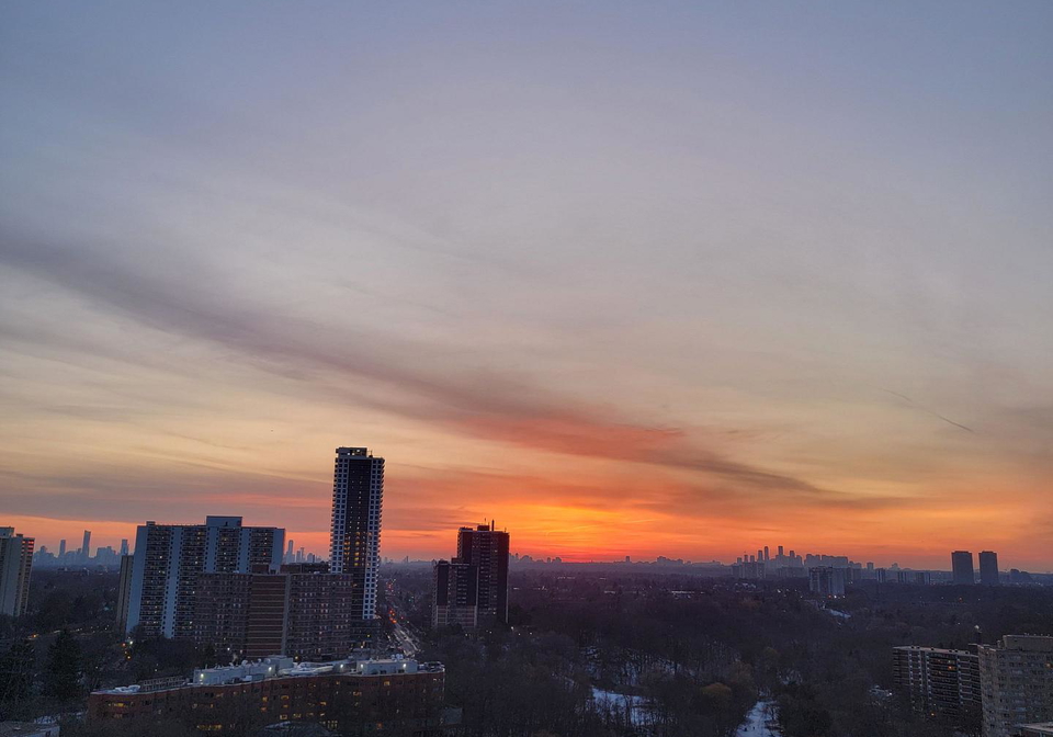 1-massey-square-east-york-ontario-e12013382