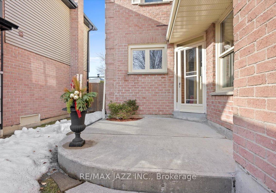 45-hemingford-place-whitby-ontario-e12017058
