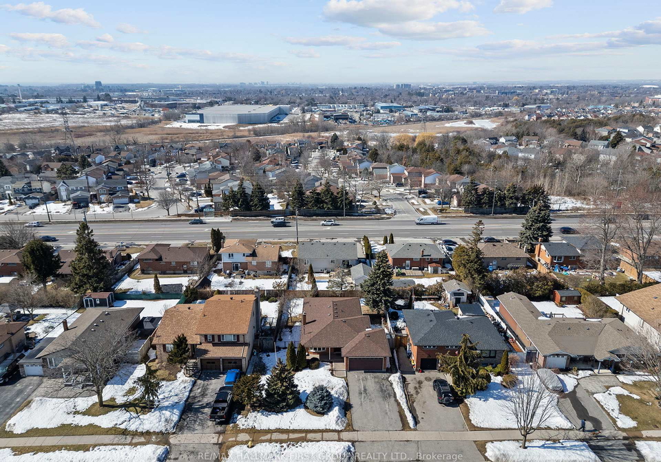102-applewood-crescent-whitby-ontario-e12018729