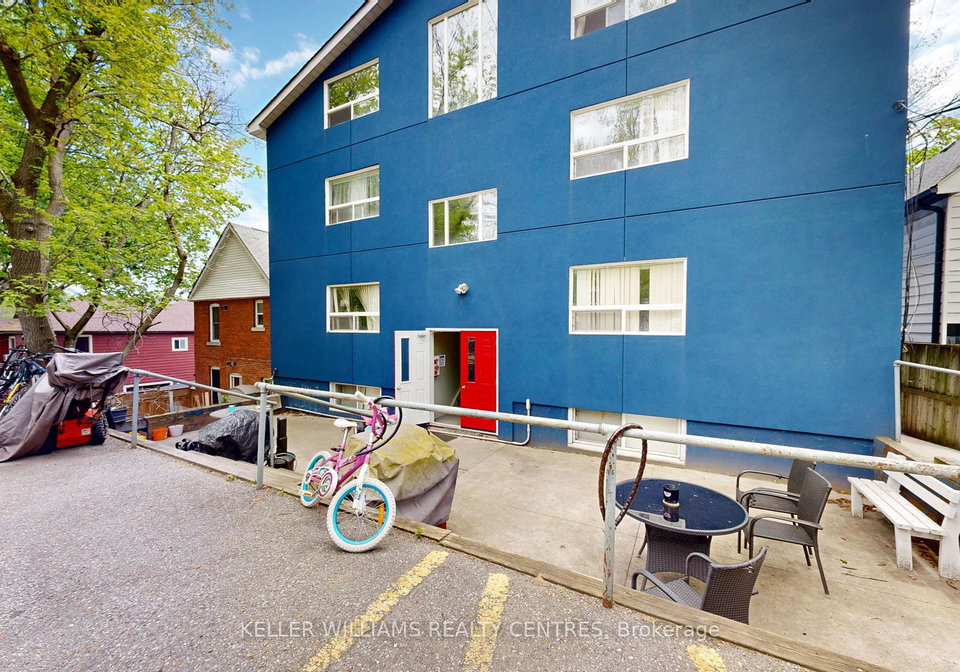10-ivy-avenue-toronto-ontario-e12036738
