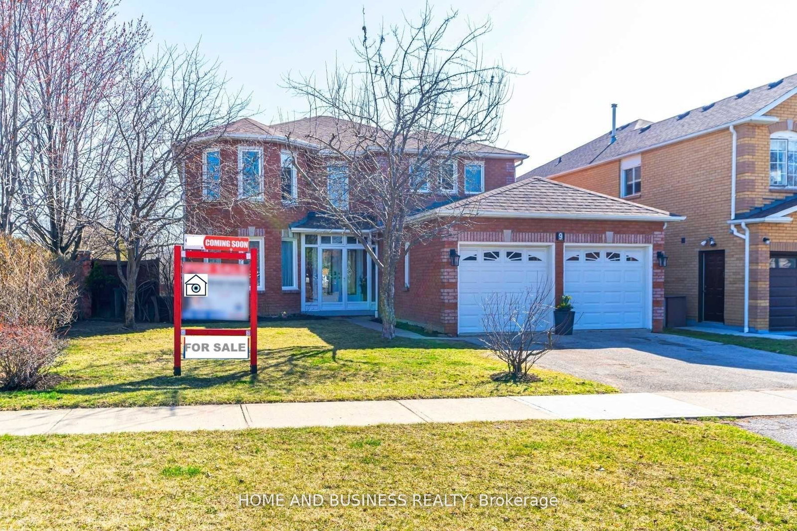 9-shipp-crescent-ajax-ontario-e12043963