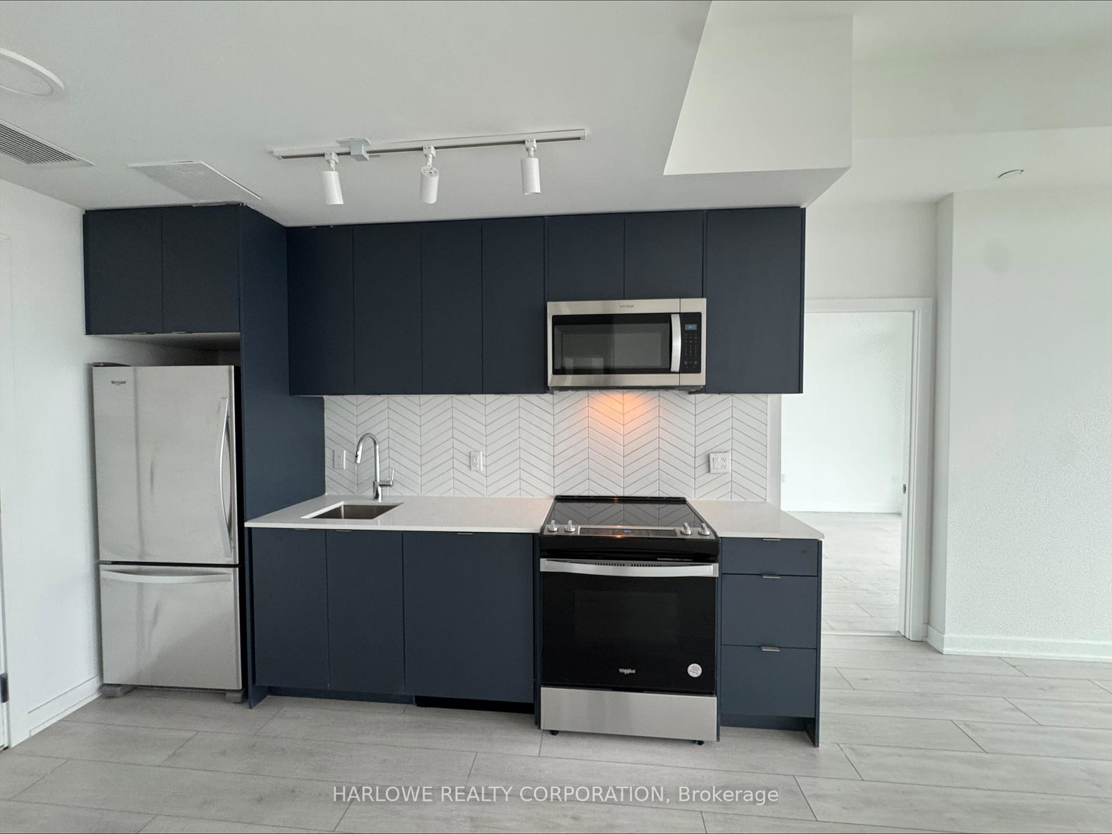 1614-charles-street-whitby-ontario-e12048169