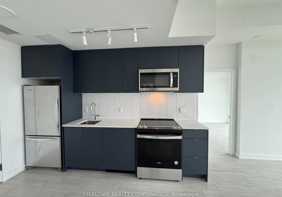 1614-charles-street-whitby-ontario-e12048169