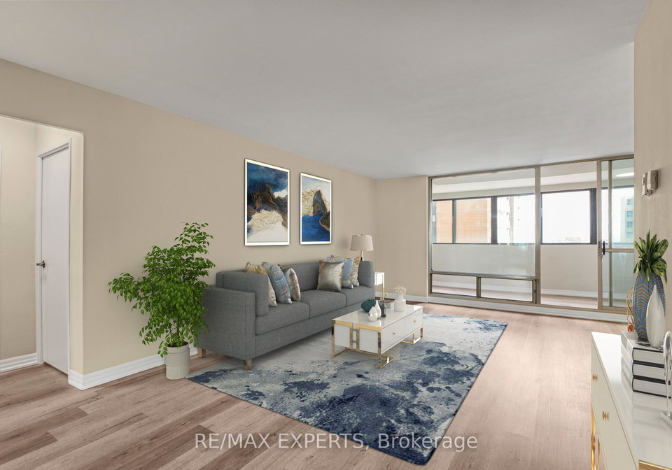 1-massey-square-east-york-ontario-e12057686