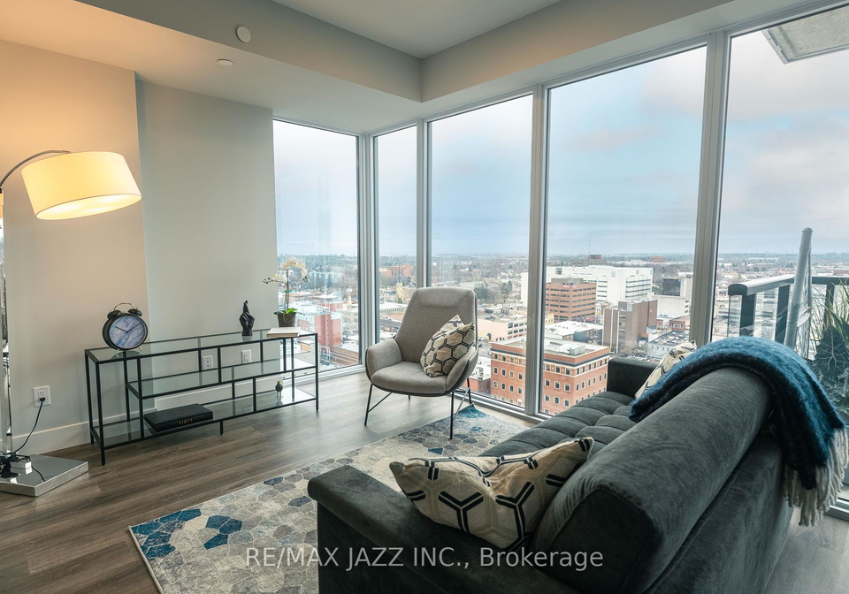 80-bond-street-e-oshawa-ontario-e12060200