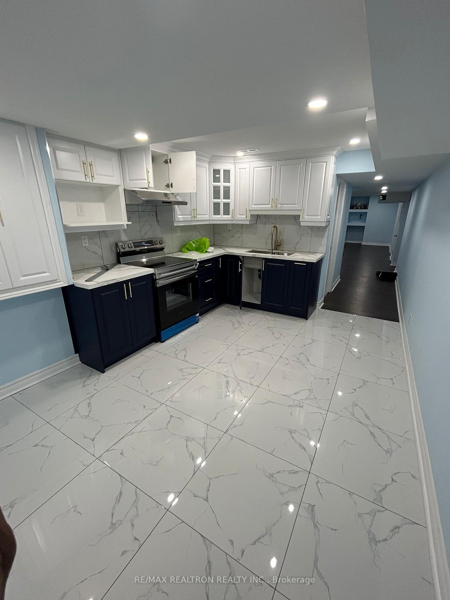 1134-enchanted-crescent-pickering-ontario-e12065047