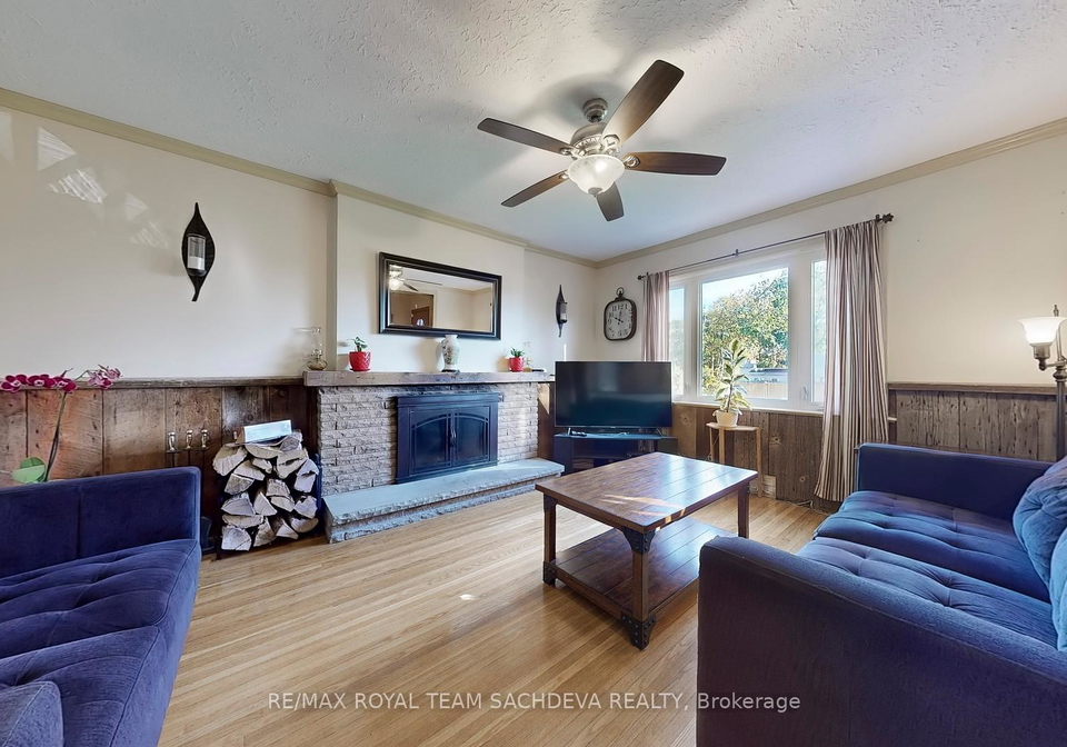 4-adams-drive-scarborough-ontario-e12066143