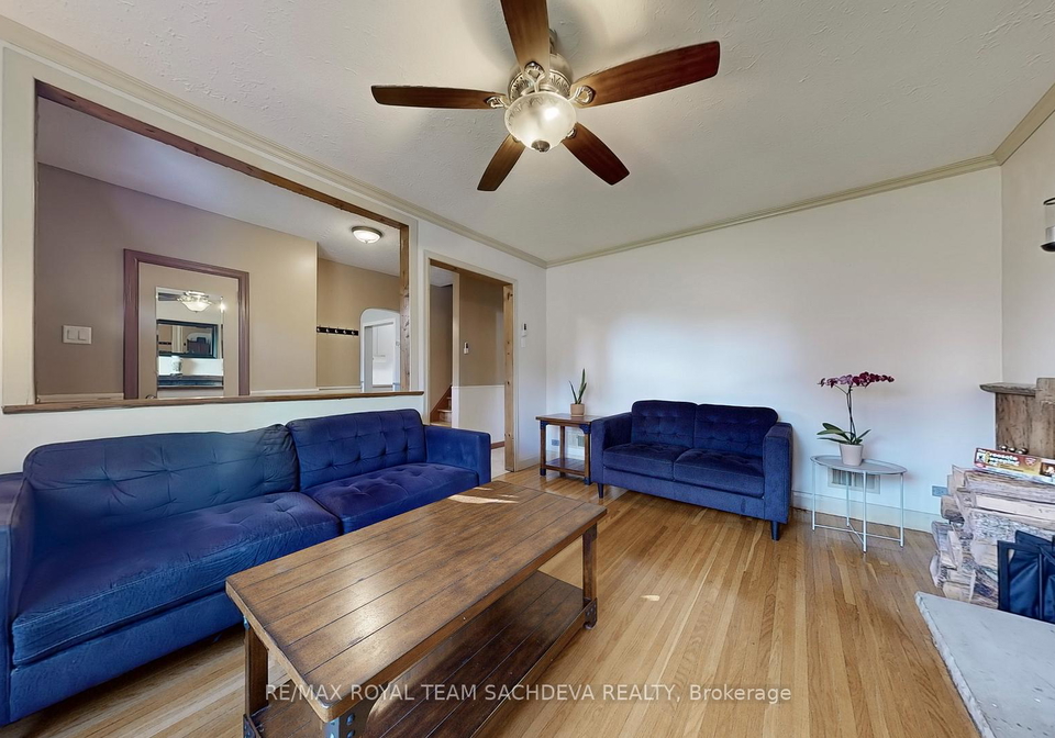 4-adams-drive-scarborough-ontario-e12066143