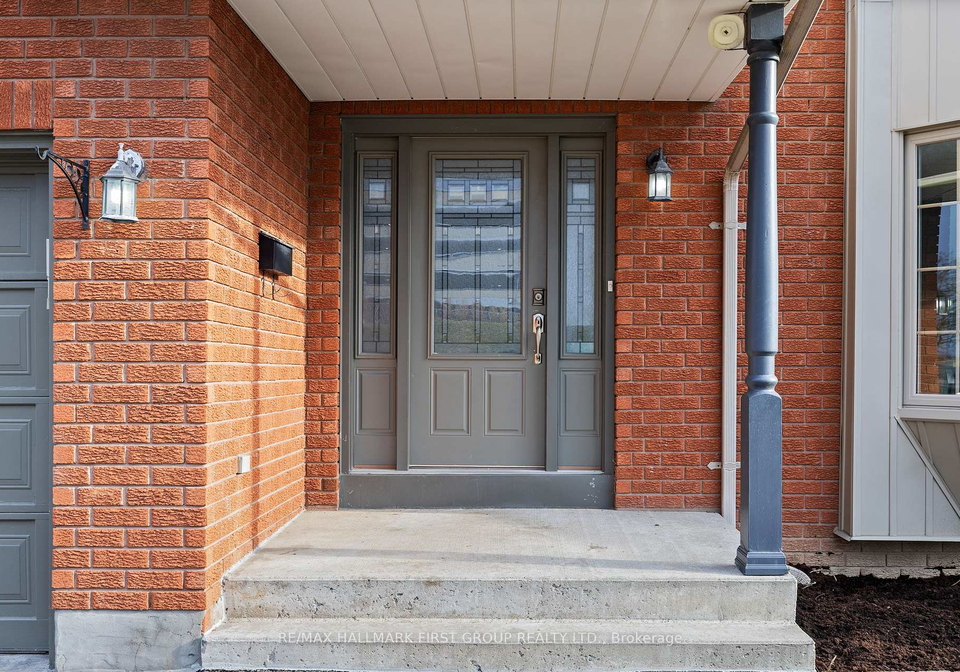 49-bassett-boulevard-whitby-ontario-e12075793