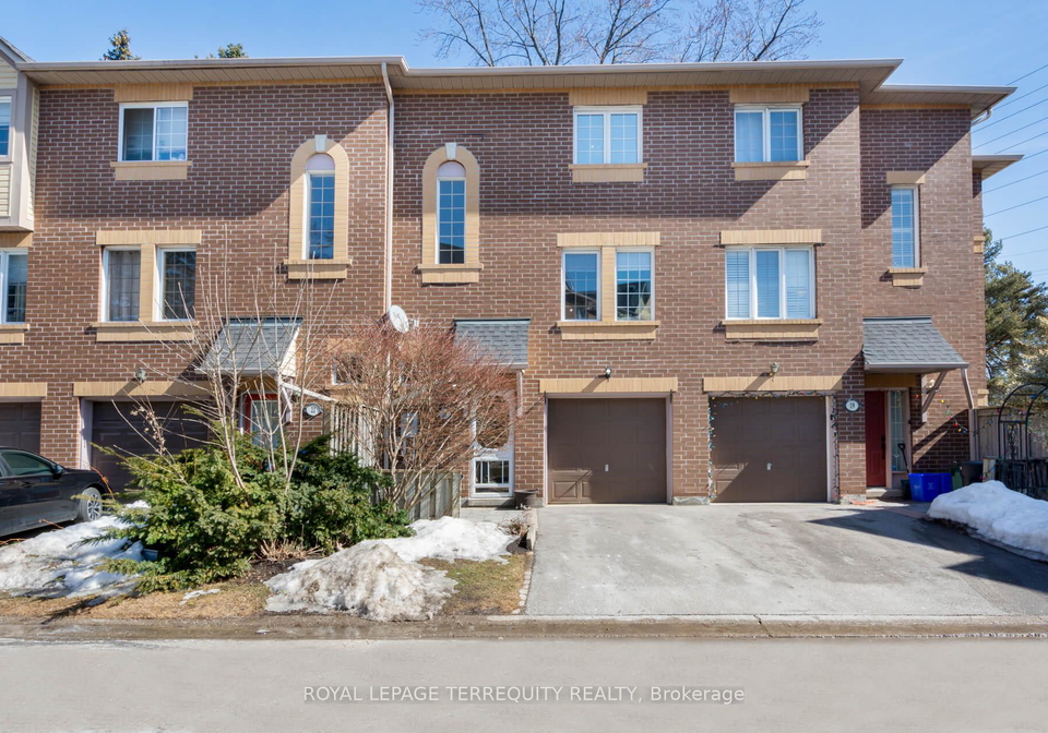 1735-walnut-lane-pickering-ontario-e12075852