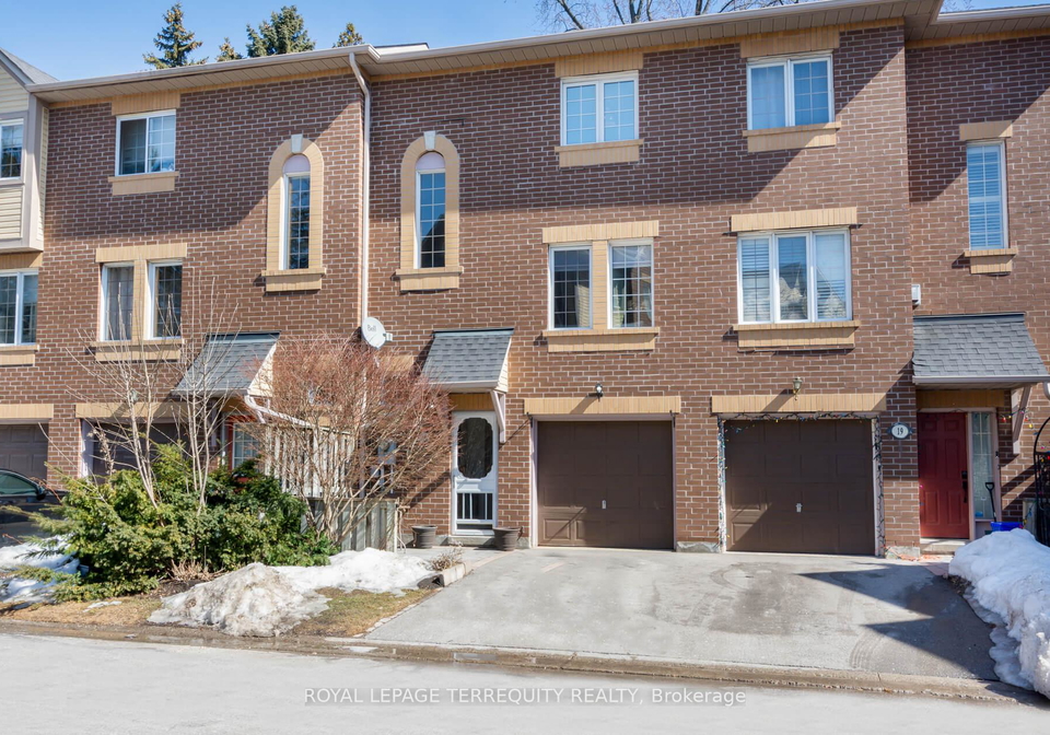 1735-walnut-lane-pickering-ontario-e12075852