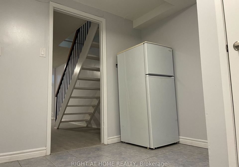 12-quarry-court-toronto-ontario-e12077827