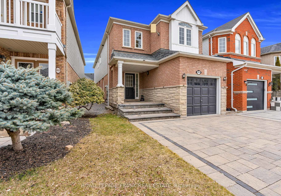 1524-avonmore-square-pickering-ontario-e12080284