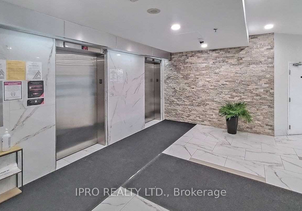 2550-lawrence-avenue-e-scarborough-ontario-e12089716