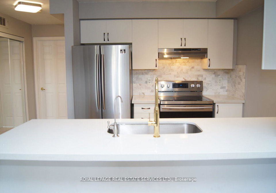 47-petra-way-whitby-ontario-e12095353