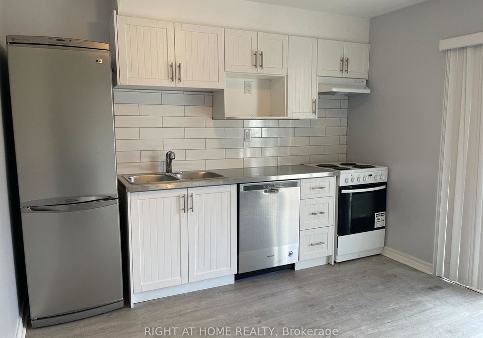 815-pape-avenue-east-york-ontario-e12106249
