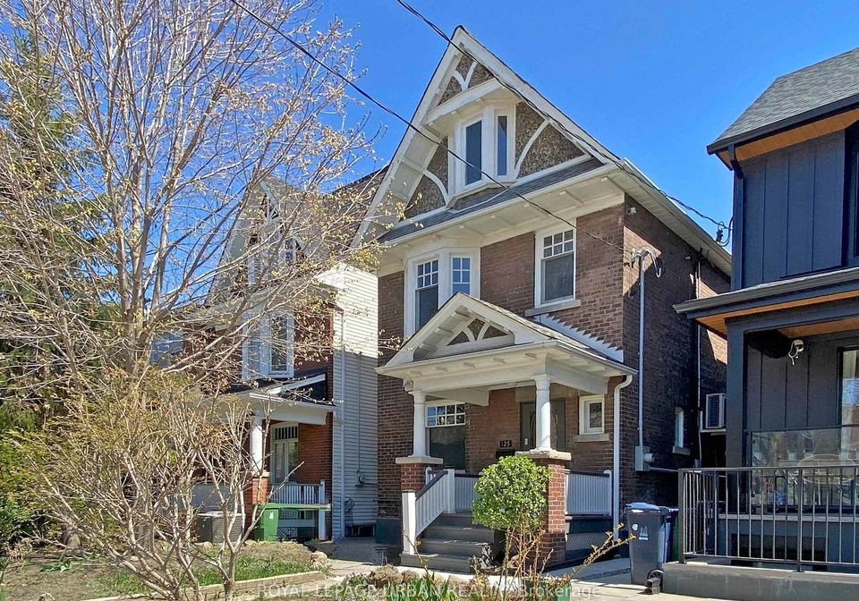 125-chester-avenue-east-york-ontario-e12108528