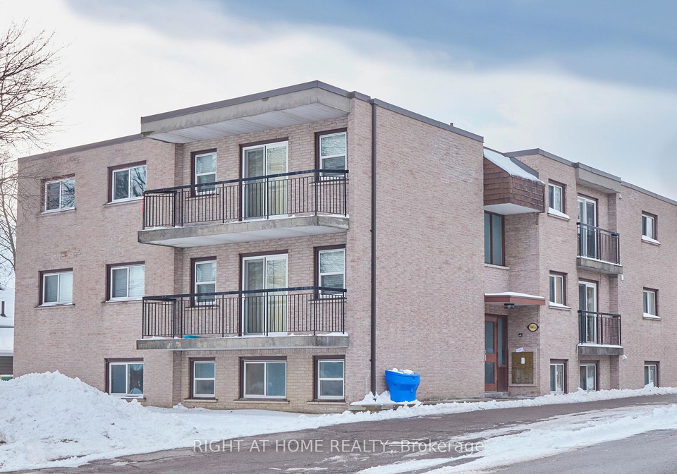 946-masson-street-oshawa-ontario-e12108621