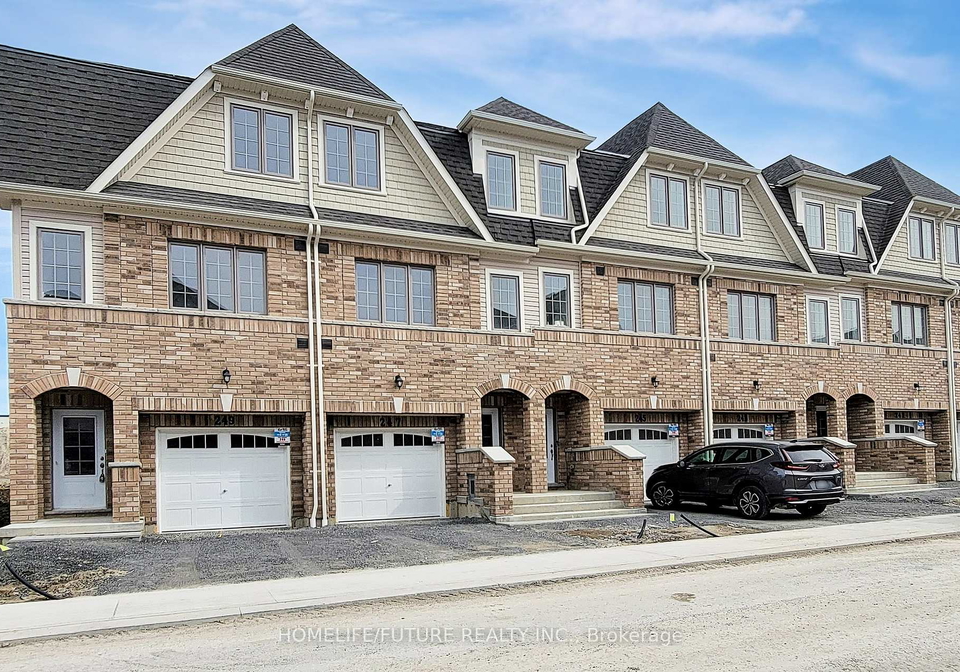 247-danzatore-path-oshawa-ontario-e12108821