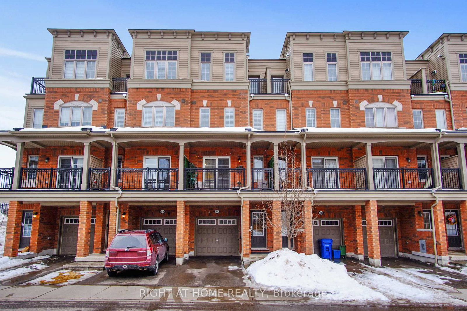 2558-bromus-path-oshawa-ontario-e12111443