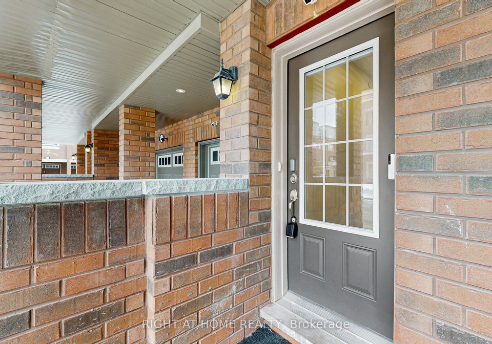 2558-bromus-path-oshawa-ontario-e12111443