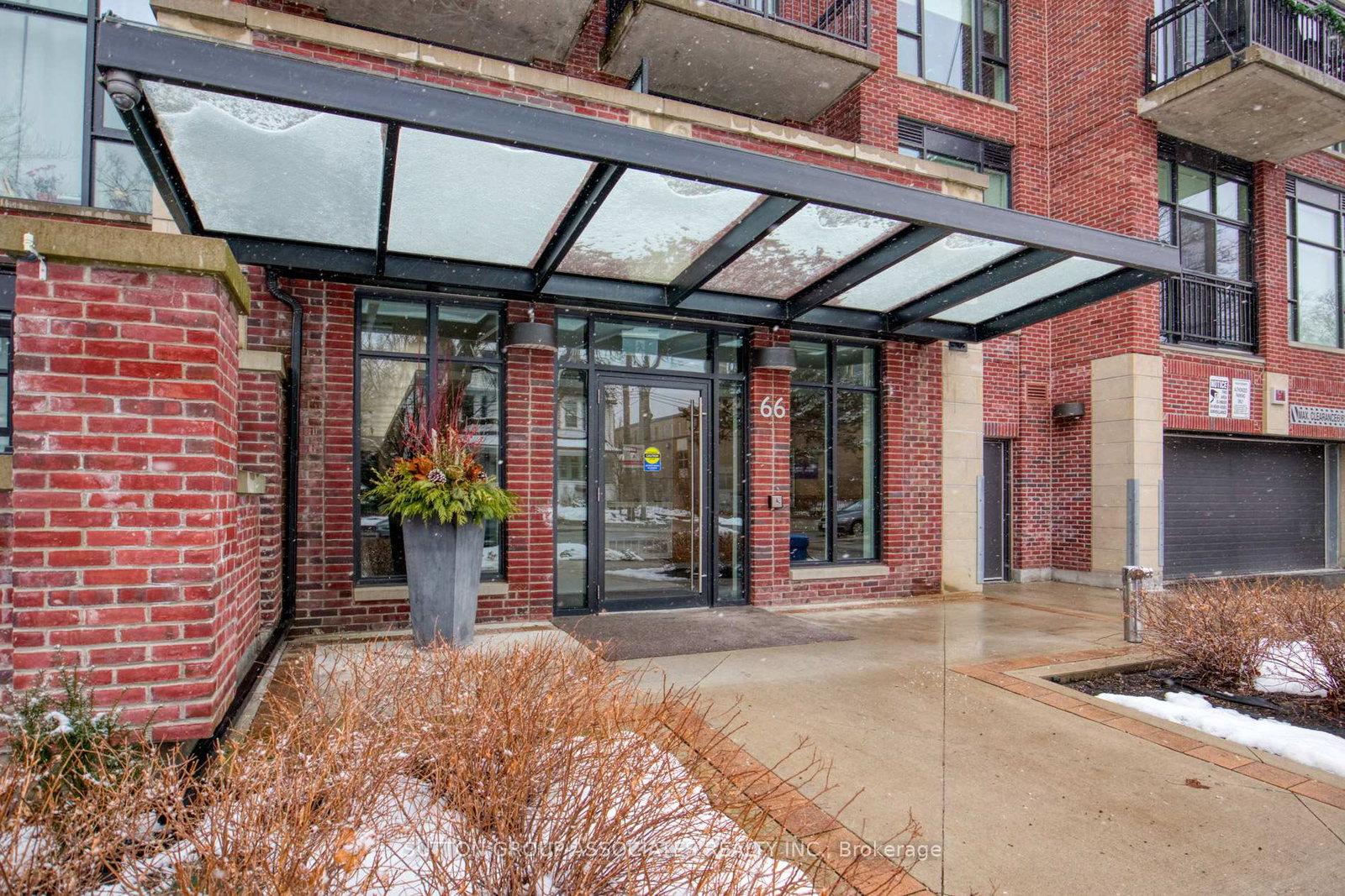 66-kippendavie-avenue-toronto-ontario-e12118522
