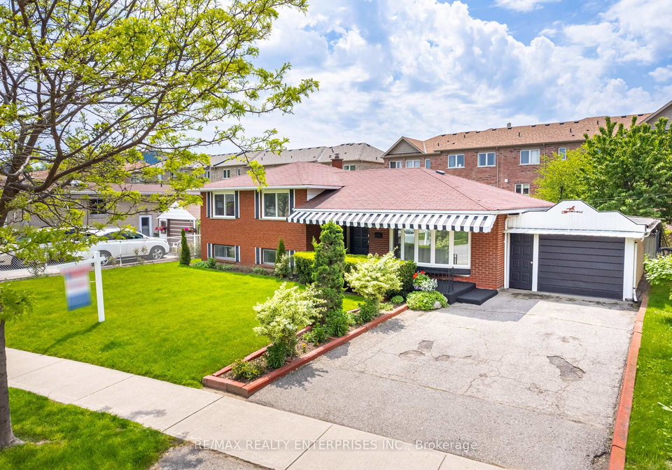 3-savarin-street-scarborough-ontario-e12118927