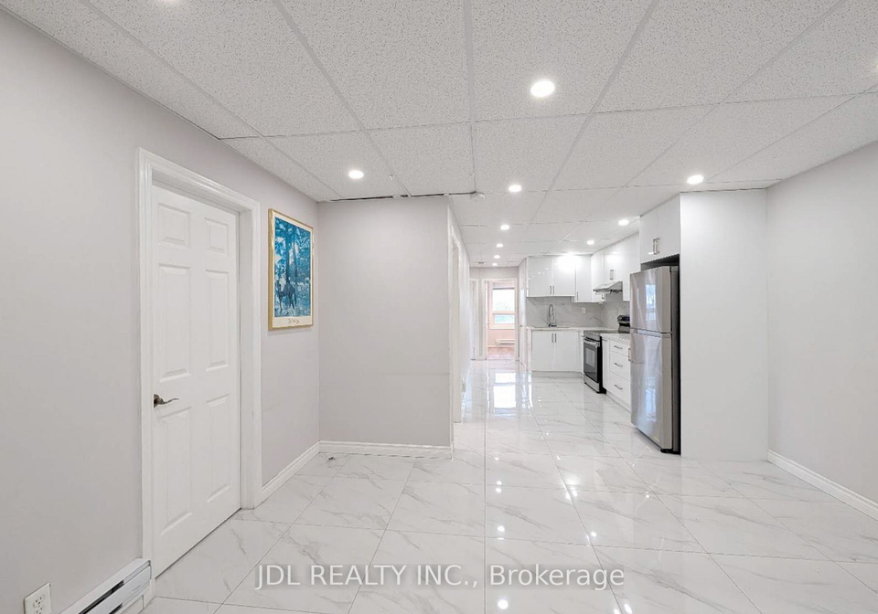1954-danforth-avenue-east-york-ontario-e12119024