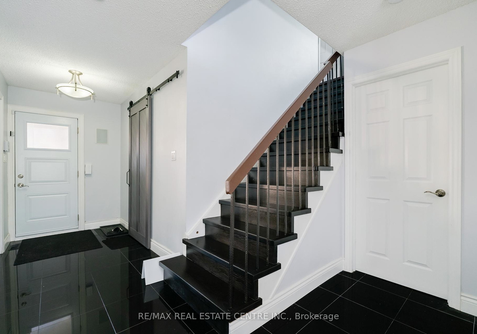 1865-malden-crescent-pickering-ontario-e12122567