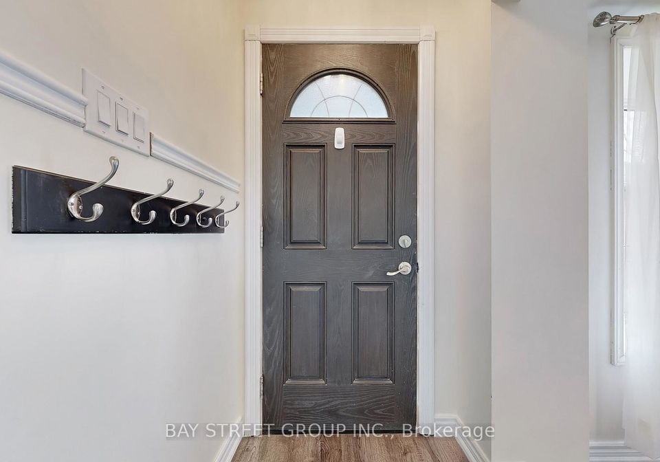 14-barrow-court-whitby-ontario-e12126530