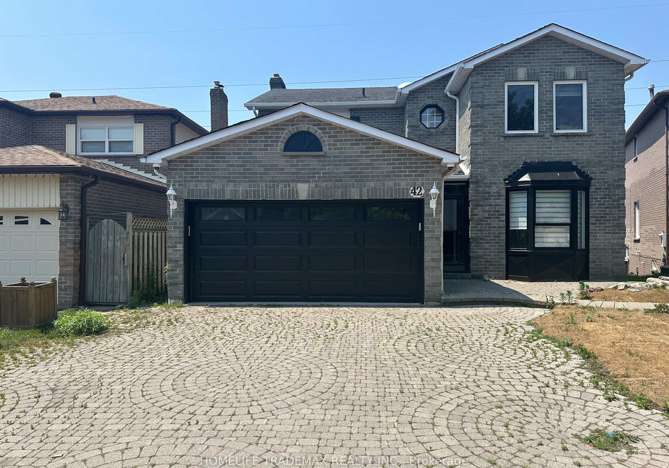 42-long-drive-whitby-ontario-e12129511
