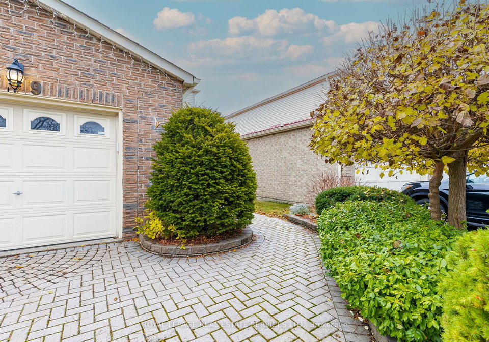 9-lady-bower-crescent-scarborough-ontario-e12132449