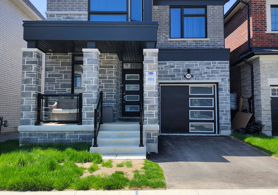 1481-mockingbird-square-pickering-ontario-e12133926